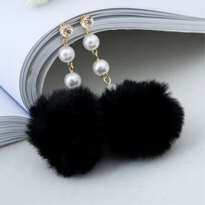

EK580 New Cute Long Plush Ball Simulated Pearl Dangle Earring for Women Jewelry Crystal Hair Ball Drop oorbellen Gift Brincos