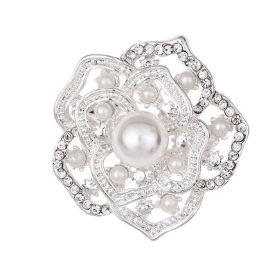 

Jewelry Inlaid with Pearl Hollow Flower Brooch