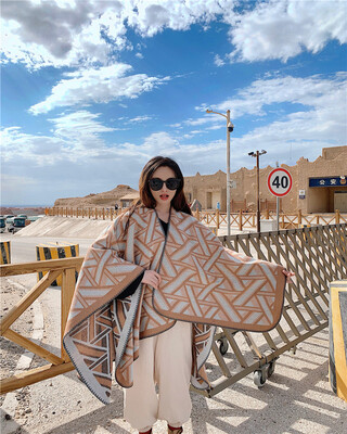 

Geometric triangle imitation cashmere split shawl ladies increase thick warm cloak cloak EASY