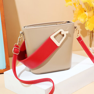 

Womens Bags New Chao Korean Edition Fashion Summer Baitie One Shoulder Slant Bag Barrel Bag ins