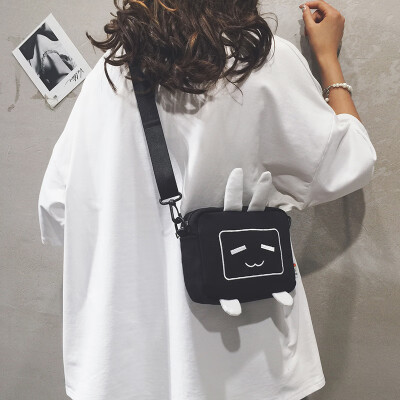 

Funny small bag female 2019 new Korean version of the cartoon Harajuku student canvas slung cute mini shoulder bag cute