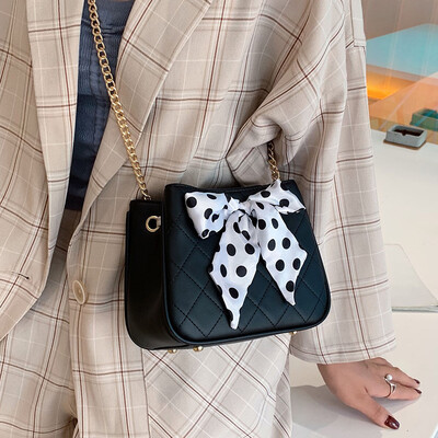 

Net red small bag female bag 2019 new wave fashion silk scarf chain bag wild shoulder bag ins foreign gas Messenger bag