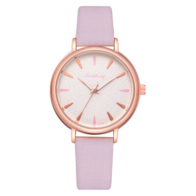 

Korean version of the creative concept petal scale quartz watch student personality casual PU leather fashion jewelry watch