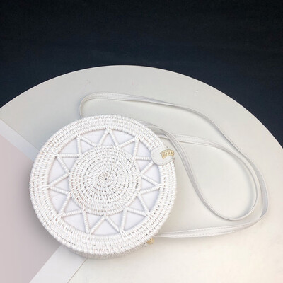 

Tailored Circle Handwoven Round Retro Rattan Straw Beach Bag Crossbody