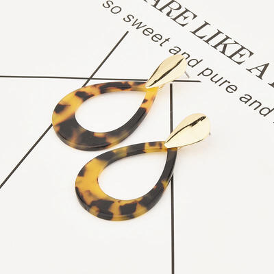 

Korean New Round Earrings Resin Black White Acetic Acid Dangle Drop Earrings For Women Statement Earings Fashion Jewelry 2019