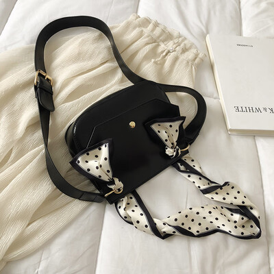 

2019 new small fresh wave scarf silk saddle bag Korean version of the fairy fashion temperament shoulder Messenger bag