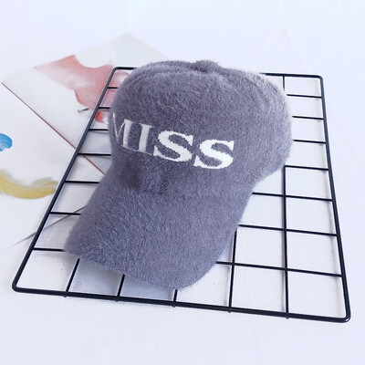 

Plush alphabet cap female winter leisure baseball cap Korean Chao youth duck tongue cap lady autumn&winter warm Korean version