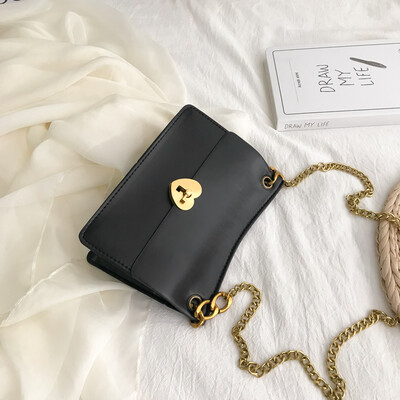 

Chic wild chain fashion temperament shoulder bag small female 2019 new Mori heart-shaped lock buckle Messenger bag