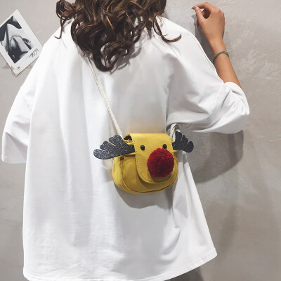 

Ugly cute small bag female 2019 new Japanese childlike reindeer canvas bag cartoon cute elk single shoulder Messenger bag