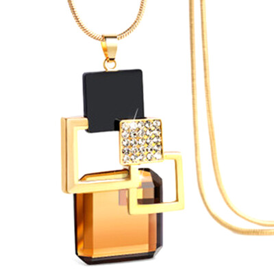 

2020 Popular Stone Big Jewelry Pretty Wholesale Necklace Women Personality Fine Pendant Accessories Hollow Crystal