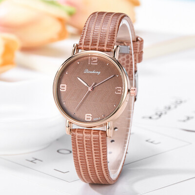 

RM Fashion Simple Flat No Scale Dial Belt Fashion With Quartz Womens Watch