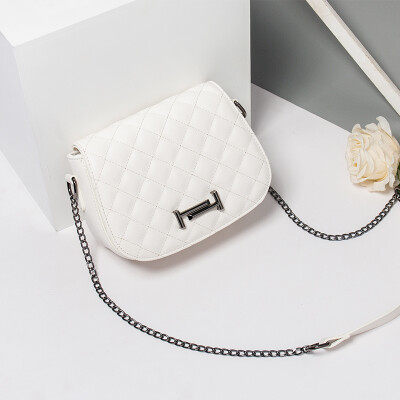 

In summer the Korean version of the summer womens tide slanted a single shoulder chain rhomboid white fairy bag