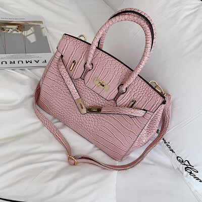 

Qiao Bani 2019 new European&American style super fire hot crocodile pattern platinum bag street clapped shoulder diagonal female bag