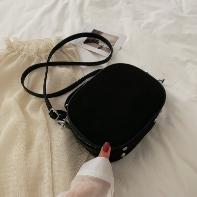 

Ins on the new retro frosted fashion handbags 2019 new casual Joker shoulder Messenger bag small
