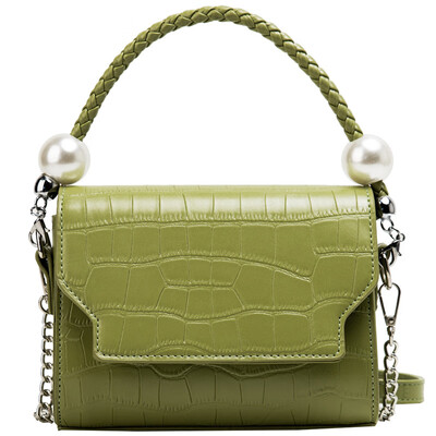

Korean version of the stylish personality lock casual wild chain shoulder slung box small square bag