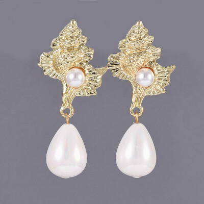 

Ear Studs Earring with Alloy Stud Earring Findings Shell Pearl Bead&Metal Findings Golden 5051mm Pendants 21x13mm Pin