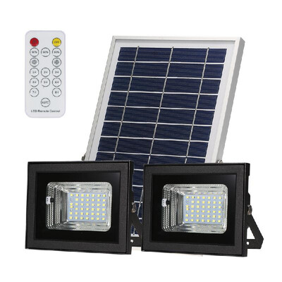 

Solar Dual-head Flood Light with Remote Control for 306080 Brightness 126 SMD LEDs Wireless IP 65 Waterproof Outdoor Flood Li
