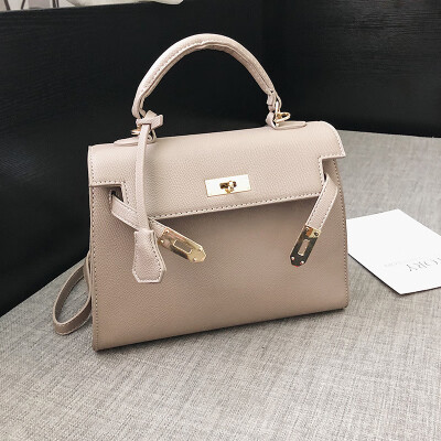 

Qiao Bani 2018 new European&American style fashion street shooting draw with lock Kelly bag hand shoulder shoulder diagonal PU handbag