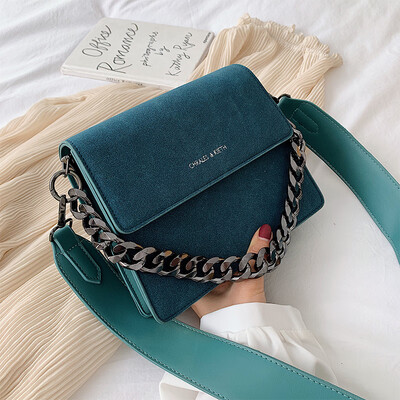 

New small square bag female 2019 new wave fashion retro matte Korean version of the wild Messenger bag ins super fire package