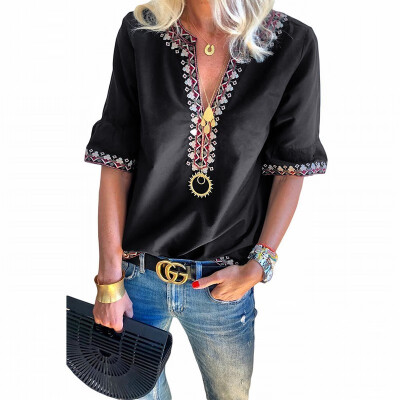 

Printed Slim T-Shirt womens V-neck Half Sleeve Regular Top