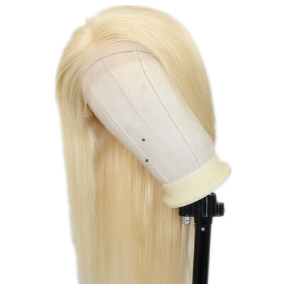 

Short lace wig