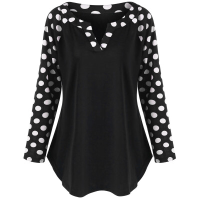 

Plus Size Polka Dot Raglan Sleeve Split Neck Top