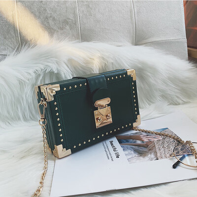 

Bag female 2019 new Korean fashion retro rivets casual simple wild chain shoulder slung box bag