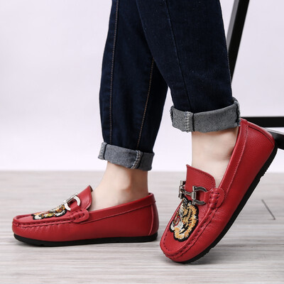 

Fashion casual peas shoes 2018 new autumn boy Korean version leather shoes big children students single shoes