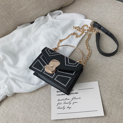 

Foreign style small bag women 2019 new wave portable Korean shoulder bag fashion chain slung small square bag