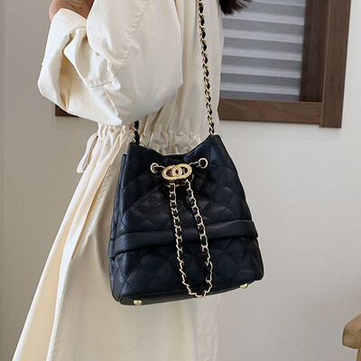 

Small fragrance rhombic chain bag handbag 2019 autumn new Korean fashion wild single shoulder slung bucket bag