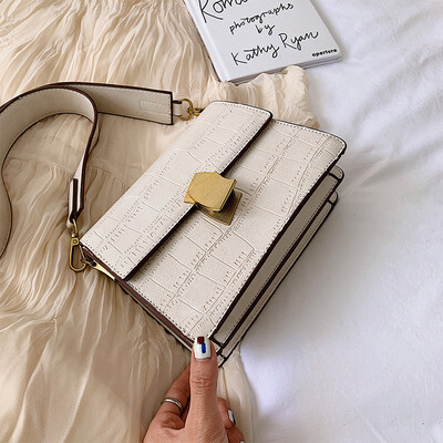 

Summer crocodile pattern bag female 2019 new wave Korean version of the wild single shoulder slung fashion simple chain small square bag