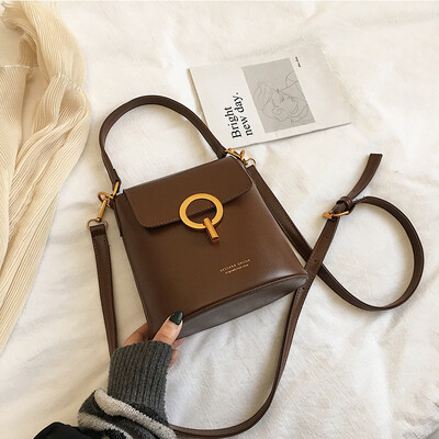 

Chic retro wild bag female 2019 new Korean fashion single shoulder texture casual portable slung bucket bag