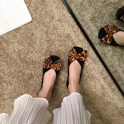 

Famous womens wind shoes autumn Korean version of fashion leopard print temperament ladyshoes bow tie flat-soled grandmother shoe