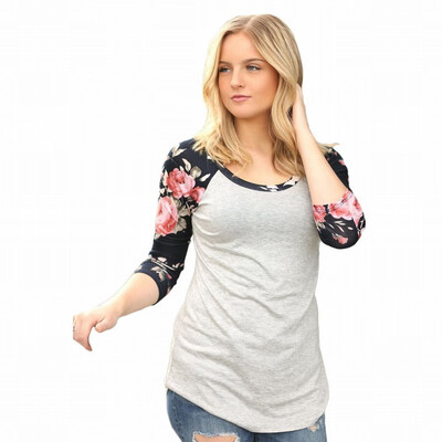 

Round neck horns seven-point sleeves retro printed casual straight top