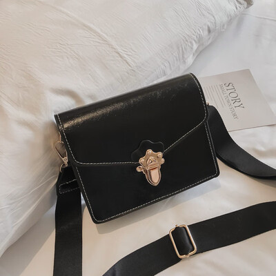 

Bag female 2018 new Korean version of the personality lock fashion wild autumn&winter ladies small bag broadband shoulder Messenger bag