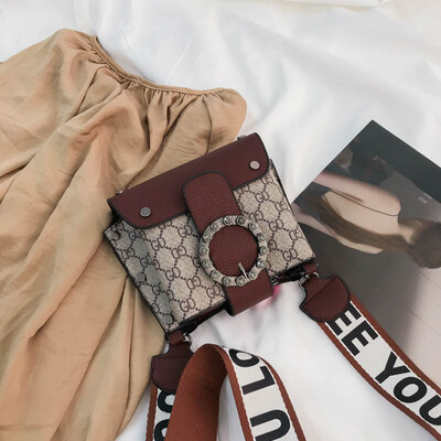 

In summer the new small bag lady oblique Bag bucket one-shoulder bag Korean version of fashionable handheld old flower Dionysus
