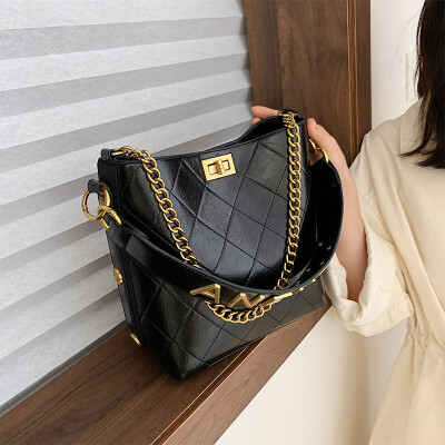 

Advanced sense retro bag female 2019 new Korean version of the stylish rhombic wild chain shoulder slung bucket bag