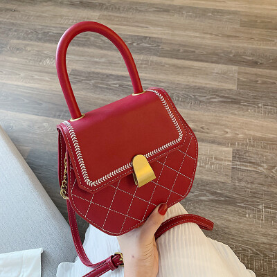 

Qiao Bani 2019 new South Korea ins fashion embroidered line chain flip bag handbag shoulder diagonal trend handbags