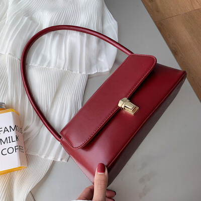 

Early autumn on the new 2019 Korean version of the new fashion intellectual underarm bag elegant simple shoulder bag buckle bag