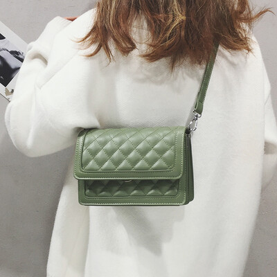 

Net red small black bag simple port wind retro small square bag on the new small bag female 2019 new wave Korean version of the Messenger bag
