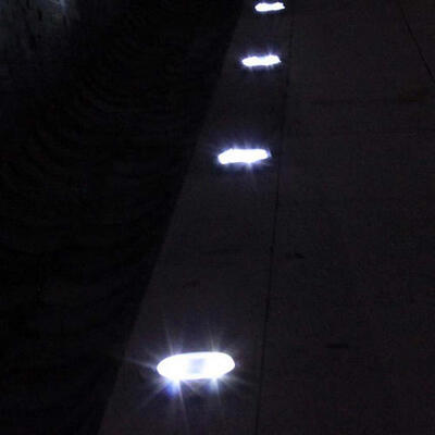 

105 X 115cm Waterproof Path Light 8 LED Solar-powered Underground Lighting