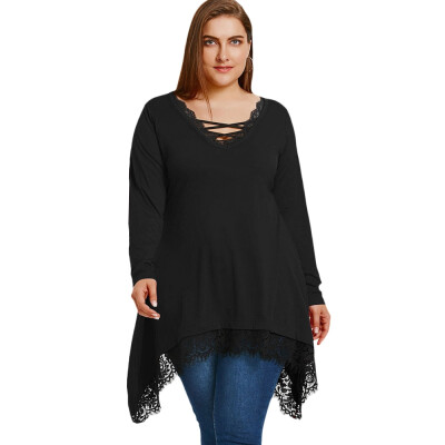 

Plus Size Tunic Sharkbite T-shirt with Lace Trim