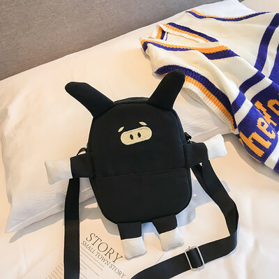

Net red small black bag female 2018 new tide wild Messenger simple casual pig creative chic fashion handbag