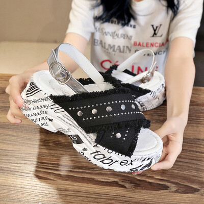 

Internet celebrity Roman sandals fairy wind 2019 summer new students 100 beach shoes thick soled muffin shoes ins tide