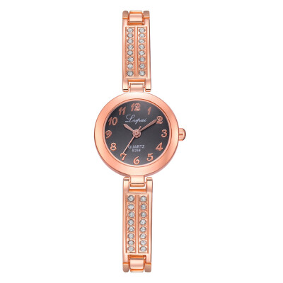 

Simple Womens Watches Fashion Roman Numeral Disc Ladies Quartz Wristwatch With Rhinestone Bracelet Clock Zegarki Damskie