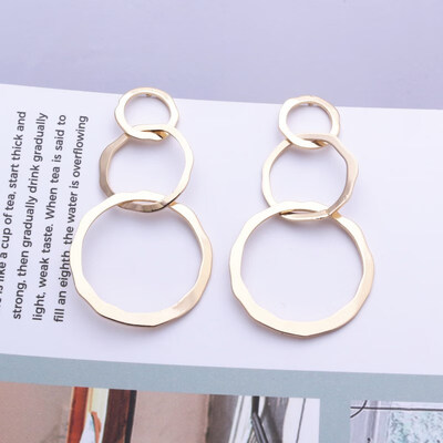 

EK605 Vintage Hollow Round Flower Oval Knot Twist Earrings Geometric Metal Earrings for Women Statement Earrings Modern Art