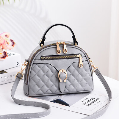 

Small bag female 2019 new cool womens bag Korean version of the fresh small fragrance style fashion shoulder Messenger bag