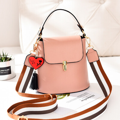 

Female bag 2019 spring new cool Korean fashion handbag shoulder Messenger bag cross-border