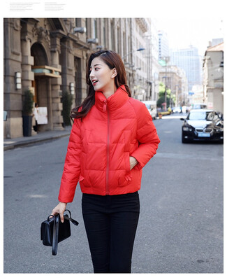 

Winter 2018 new Korean straight down collar puffer women short style fashion show thin jacket easy to match the down jacket tide