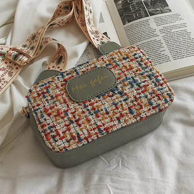 

New product bag women 2019 early autumn new Korean version of the fashion satchel wide - shoulder small square bag